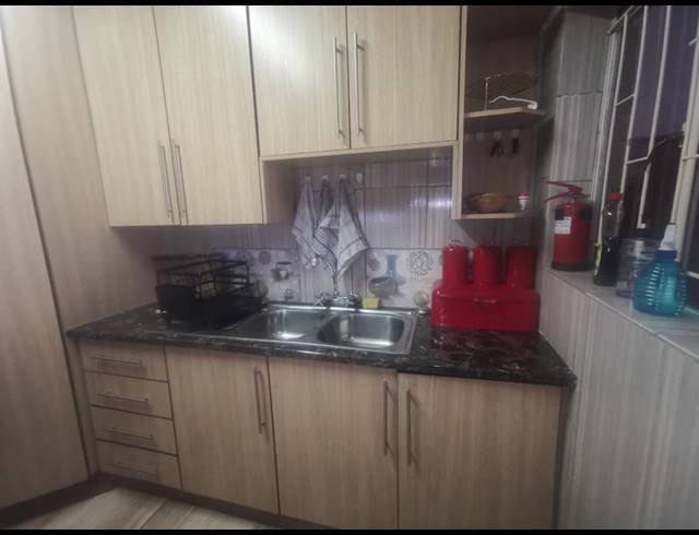 3 BEDROOM HOUSE FOR SALE IN BERTON PARK